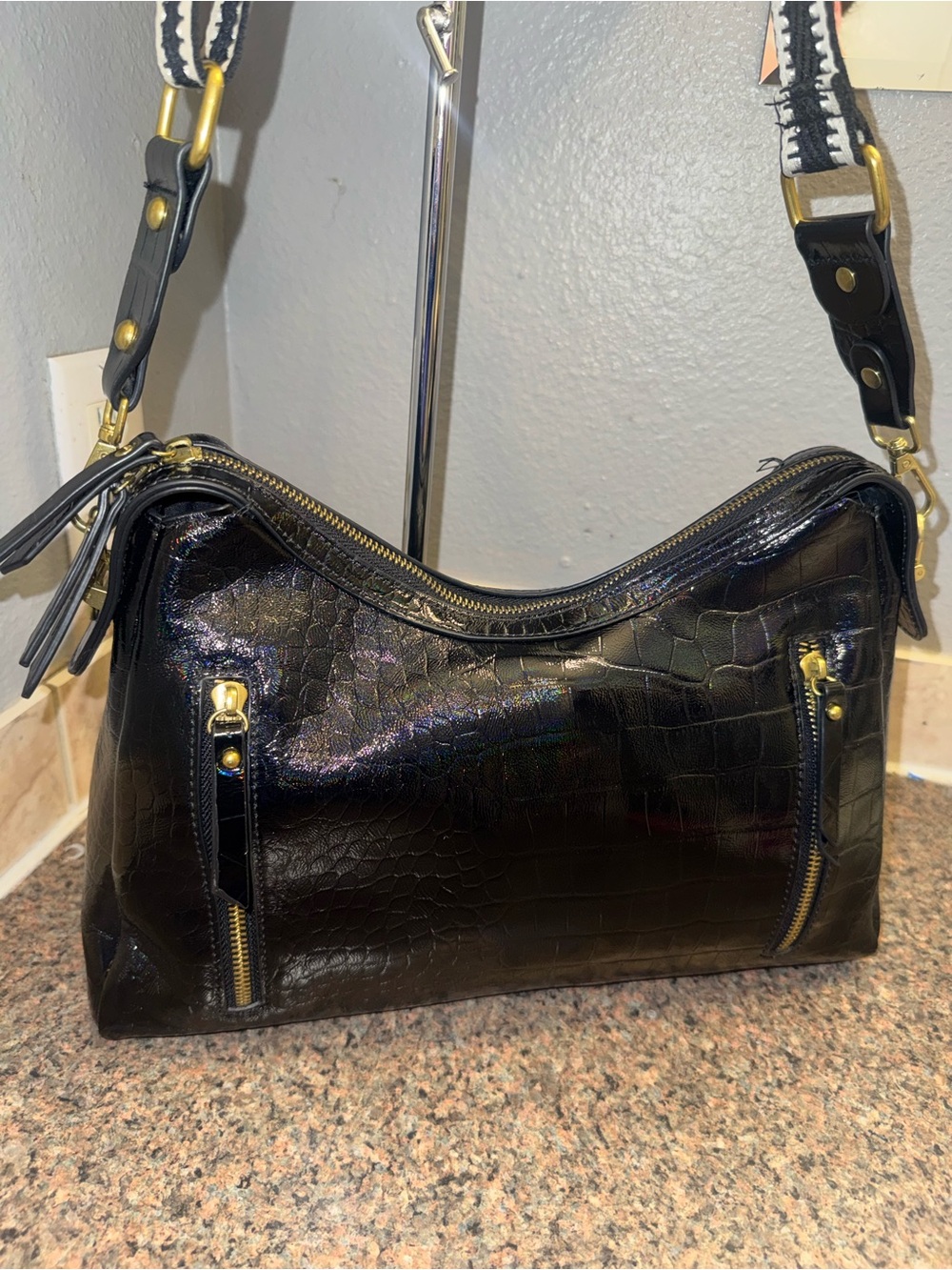 Sharif rare Black iridescent Croc-Embossed guitar Crossbody strap EUC